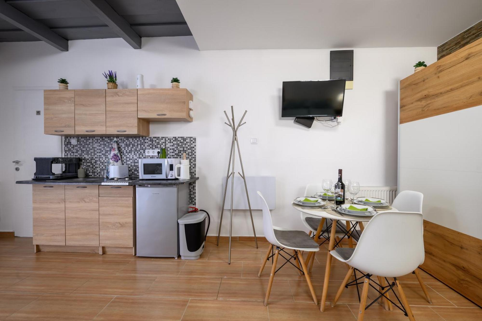 Hotel Koevirozsa Pihenohaz Demjén Exteriér fotografie